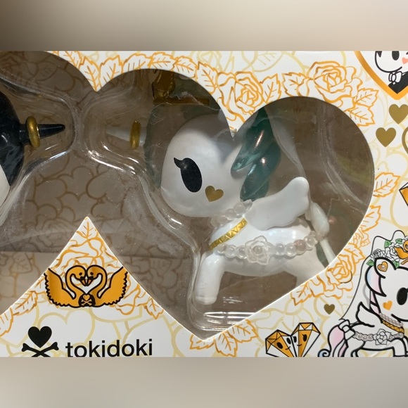 Tokidoki Unicorno Valentine Romeo & Juliet Limited Edition Set - Damaged Box** - Picture 3 of 16
